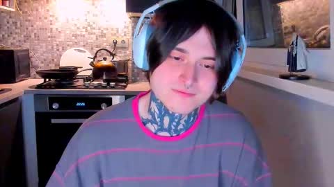 _torfin_ online show from March 13, 11:11 pm