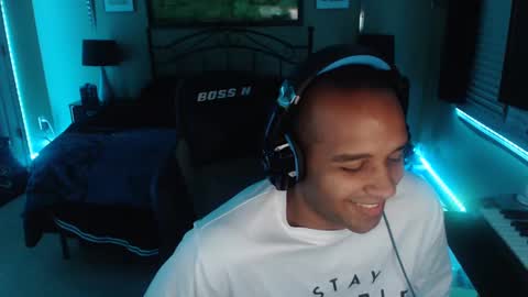 a4orce online show from December 13, 1:37 am