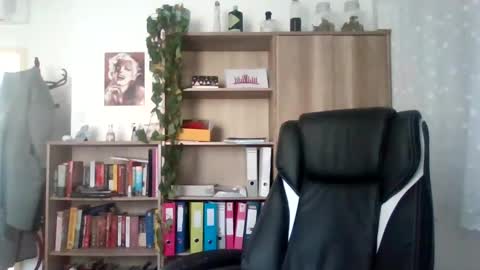 Long distance cumshot online show from March 2, 9:32 am