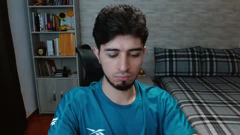 Aaron online show from October 28, 7:05 pm