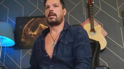 Aaron online show from September 12, 8:36 am