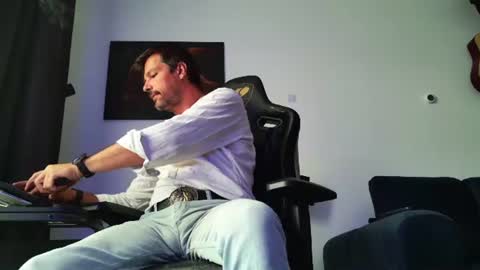 Aaron online show from July 13, 4:03 am