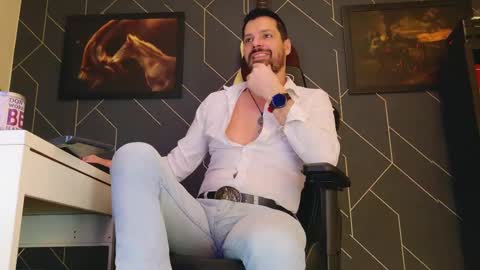 Aaron online show from February 15, 1:11 am