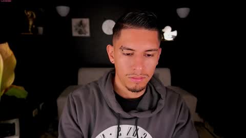 Snapshot of aaronfox_ chatting on September 15, 12:28 pm AARON  online show from September 15, 12:28 pm