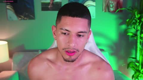 Snapshot of aaronfox_ chatting on January 21, 9:04 pm AARON  online show from January 21, 9:04 pm