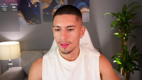 Snapshot of aaronfox_ chatting on January 7, 12:24 am AARON  online show from January 7, 12:24 am