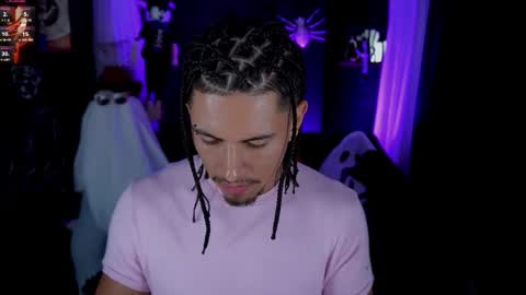 Snapshot of aaronfox_ chatting on October 26, 10:39 am AARON  online show from October 26, 10:39 am