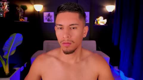 Snapshot of aaronfox_ chatting on September 9, 1:43 pm AARON  online show from September 9, 1:43 pm
