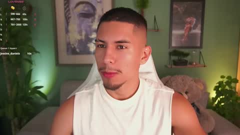 Snapshot of aaronfox_ chatting on February 20, 1:03 am AARON  online show from February 20, 1:03 am