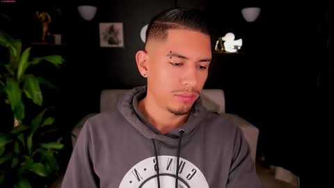 Snapshot of aaronfox_ chatting on September 19, 12:05 pm AARON  online show from September 19, 12:05 pm