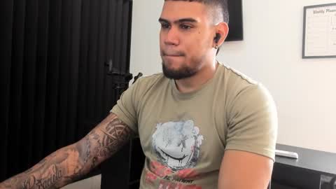 ig aaron hunter123 online show from February 14, 2:23 pm