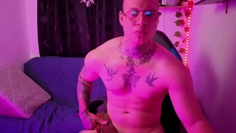 aaronsmith2_ online show from June 9, 3:30 am