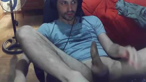 Snapshot of aaronspice chatting on October 5, 4:11 pm aaronspice online show from October 5, 4:11 pm