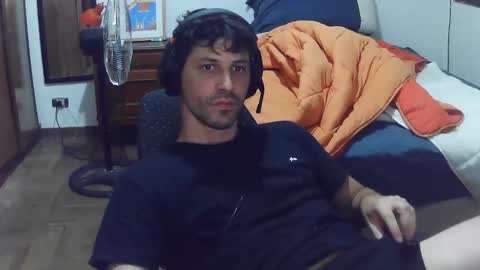 Snapshot of aaronspice chatting on February 17, 9:19 pm aaronspice online show from February 17, 9:19 pm