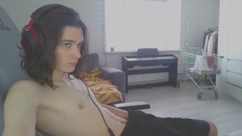 hi  cum in pvt noi extra tip online show from February 4, 10:21 am