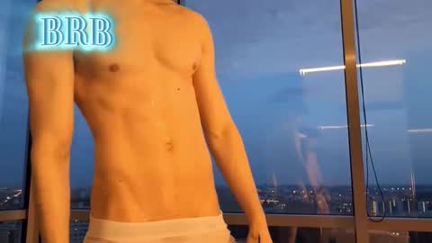 Snapshot of adam_21cm chatting on October 25, 7:59 pm Adam online show from October 25, 7:59 pm