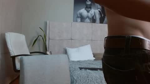 adam_piarse online show from September 13, 2:56 am