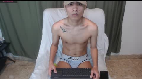 adam_sinclair online show from November 13, 6:56 pm