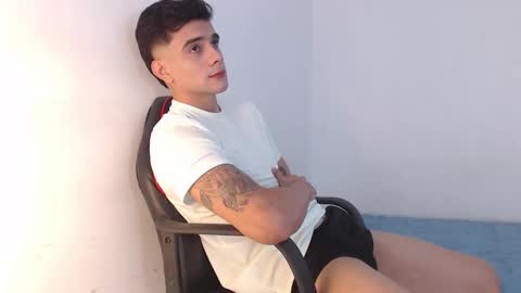 jhoan online show from November 20, 5:07 am