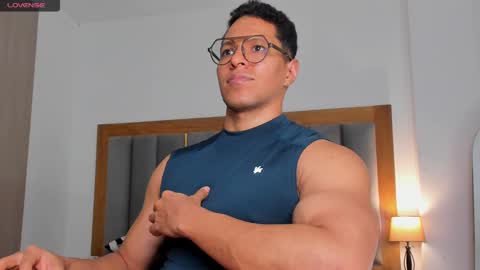 adambrocs1 online show from March 8, 4:26 pm