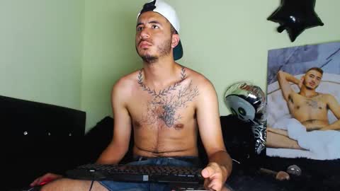 adamparker_ online show from November 4, 12:11 am