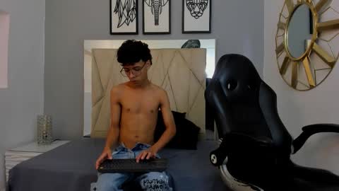 Adams Bobby online show from November 20, 12:04 pm