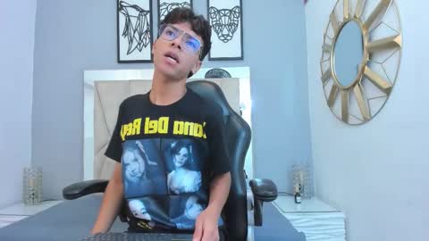 Adams Bobby online show from November 24, 11:33 am