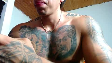 Snapshot of adan_hudson chatting on December 6, 5:22 pm Anderson online show from December 6, 5:22 pm