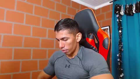 Adan Sin online show from December 7, 4:03 pm