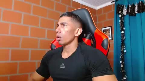 Adan Sin online show from December 9, 3:12 pm