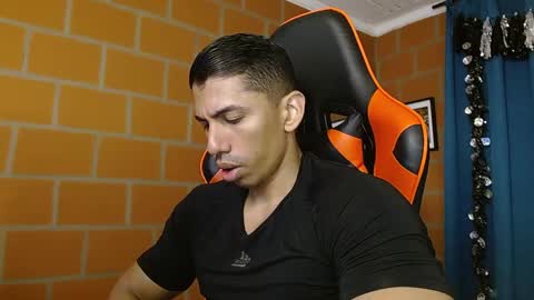 Adan Sin online show from February 4, 2:53 pm