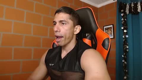 Adan Sin online show from January 22, 2:35 pm