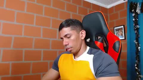 Adan Sin online show from December 19, 7:18 pm