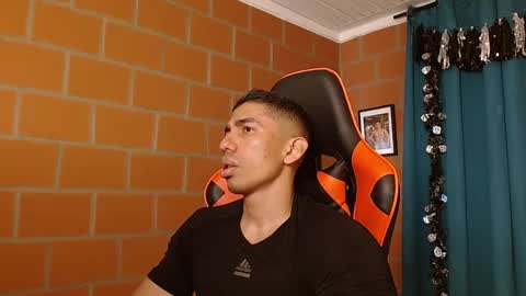 Adan Sin online show from January 6, 5:49 pm