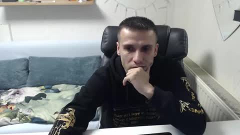 Snapshot of addictedgammer chatting on December 24, 9:39 am addictedgammer online show from December 24, 9:39 am