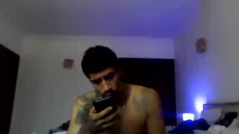 addictedtobustnloads1 online show from August 3, 7:42 pm