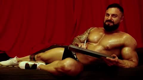 Adonis online show from November 12, 9:30 pm