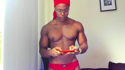 Snapshot of adonisknigh chatting on February 4, 12:44 pm Adonis Knight  online show from February 4, 12:44 pm