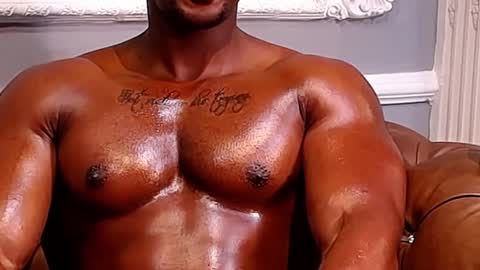 Snapshot of adonisknigh chatting on December 11, 8:38 pm Adonis Knight  online show from December 11, 8:38 pm