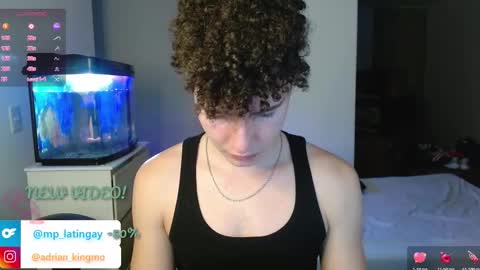 Snapshot of adrian_morelli chatting on October 25, 12:01 am adrian morelli online show from October 25, 12:01 am