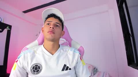 ADRIAN online show from February 17, 7:02 pm