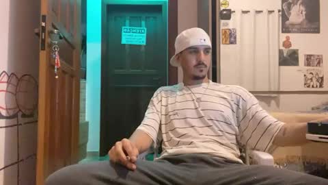 Snapshot of aelucius chatting on September 22, 5:40 am Luci online show from September 22, 5:40 am