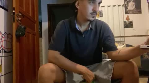 Snapshot of aelucius chatting on October 18, 2:05 am Luci online show from October 18, 2:05 am