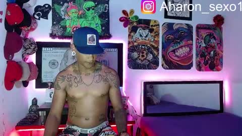 Snapshot of aharon_sexo1 chatting on March 10, 10:07 am Aharon  Zamora online show from March 10, 10:07 am