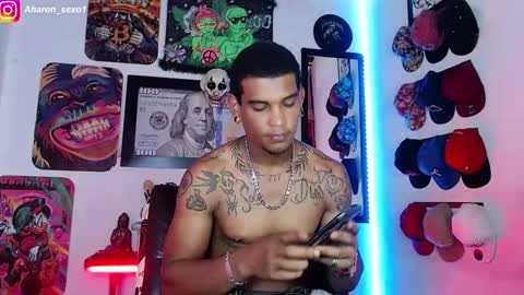 Snapshot of aharon_sexo1 chatting on December 27, 8:07 pm Aharon  Zamora online show from December 27, 8:07 pm