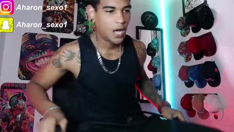Snapshot of aharon_sexo1 chatting on December 17, 7:37 pm Aharon  Zamora online show from December 17, 7:37 pm