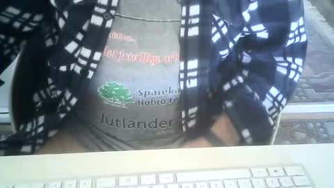 Snapshot of ahmole chatting on January 15, 10:38 am Ole online show from January 15, 10:38 am