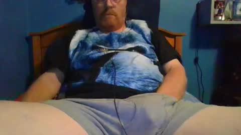 hrnycummer online show from December 16, 9:14 am