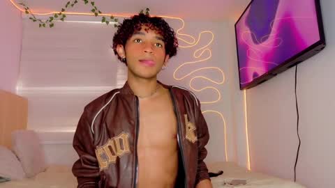 Aaron Winter online show from September 20, 8:20 pm