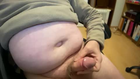 Snapshot of aime_sucer chatting on February 14, 11:21 pm aime_sucer online show from February 14, 11:21 pm